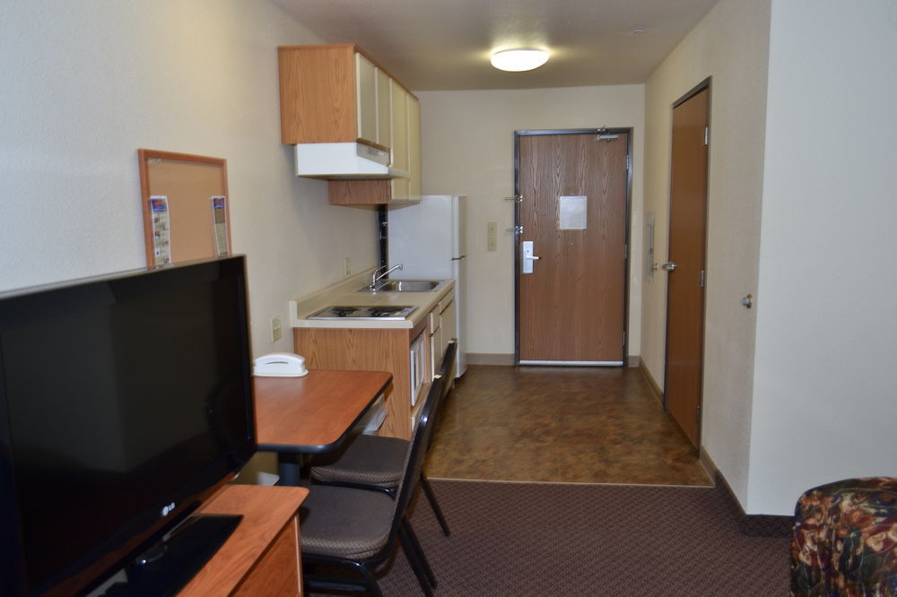 Woodspring Suites Midland Eksteriør bilde