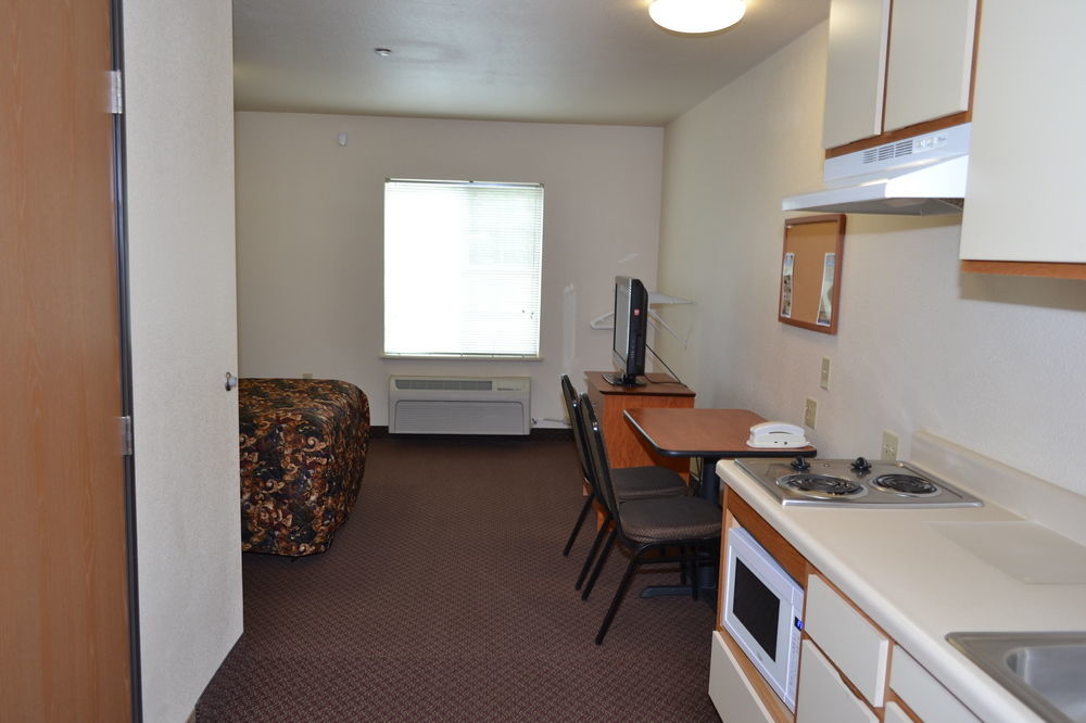Woodspring Suites Midland Eksteriør bilde