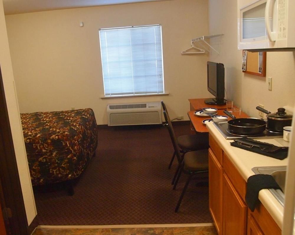 Woodspring Suites Midland Eksteriør bilde