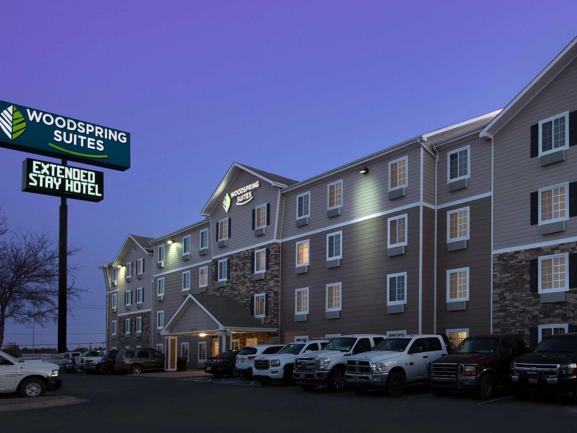 Woodspring Suites Midland Eksteriør bilde