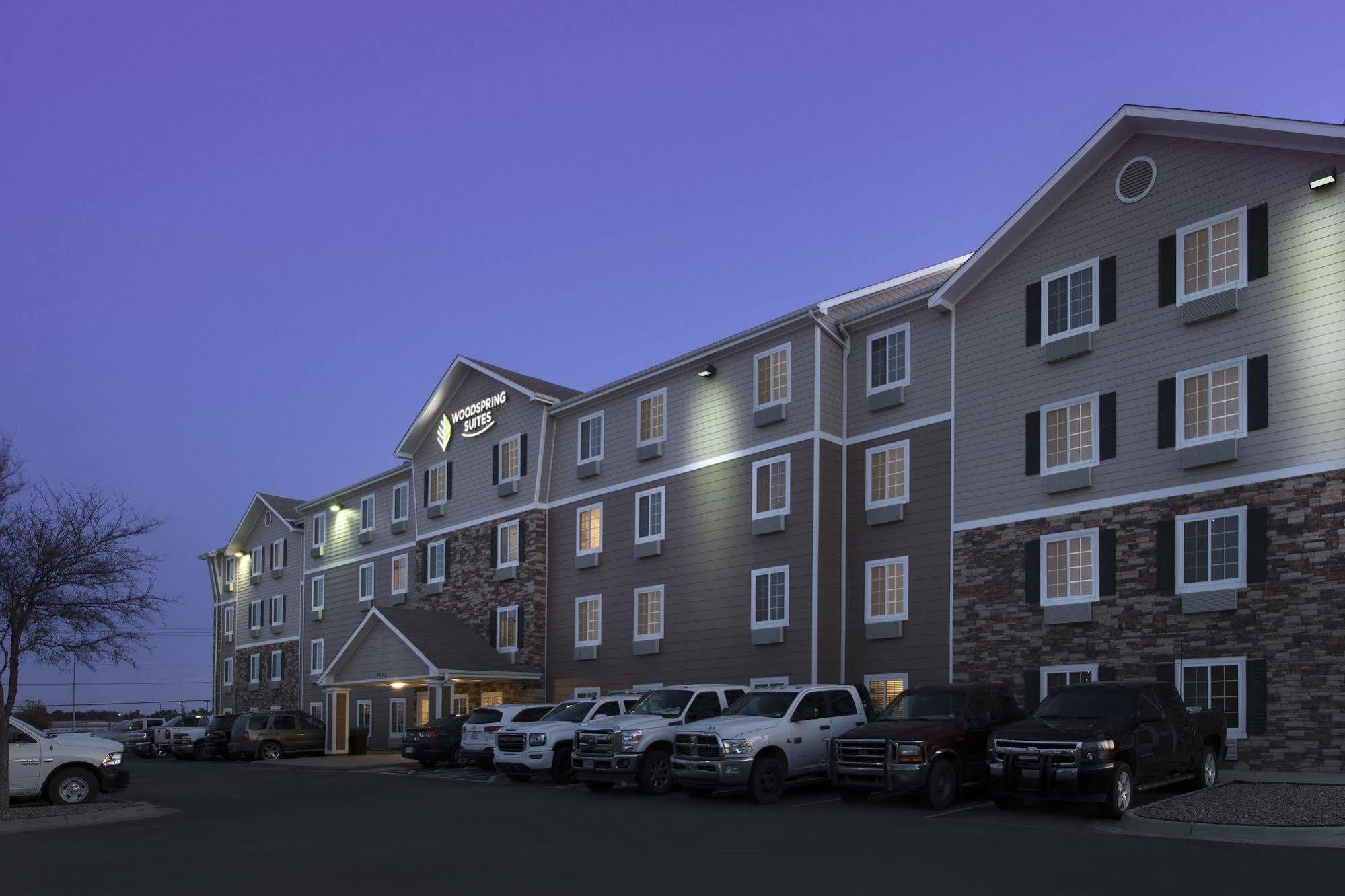 Woodspring Suites Midland Eksteriør bilde