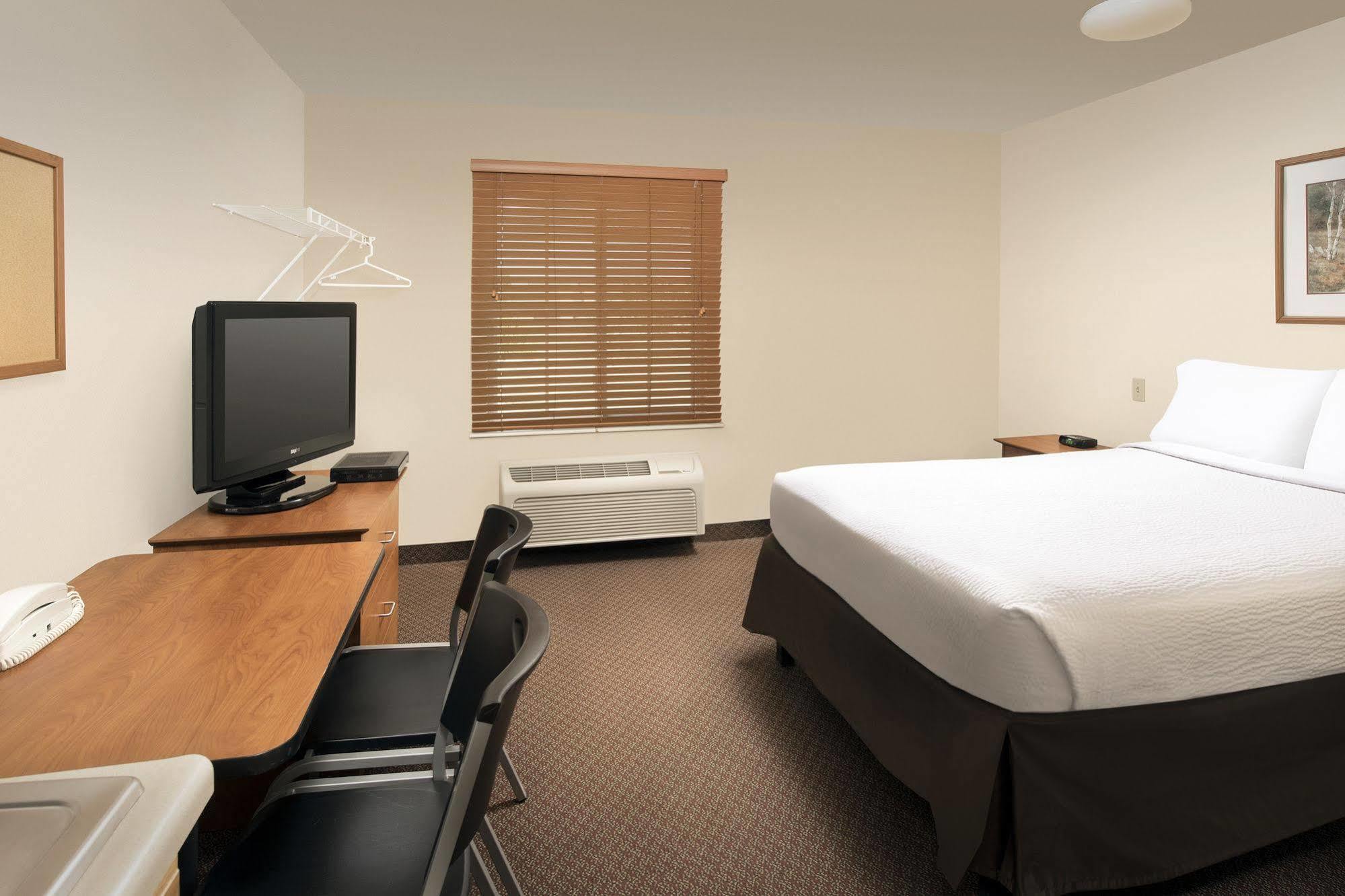 Woodspring Suites Midland Eksteriør bilde